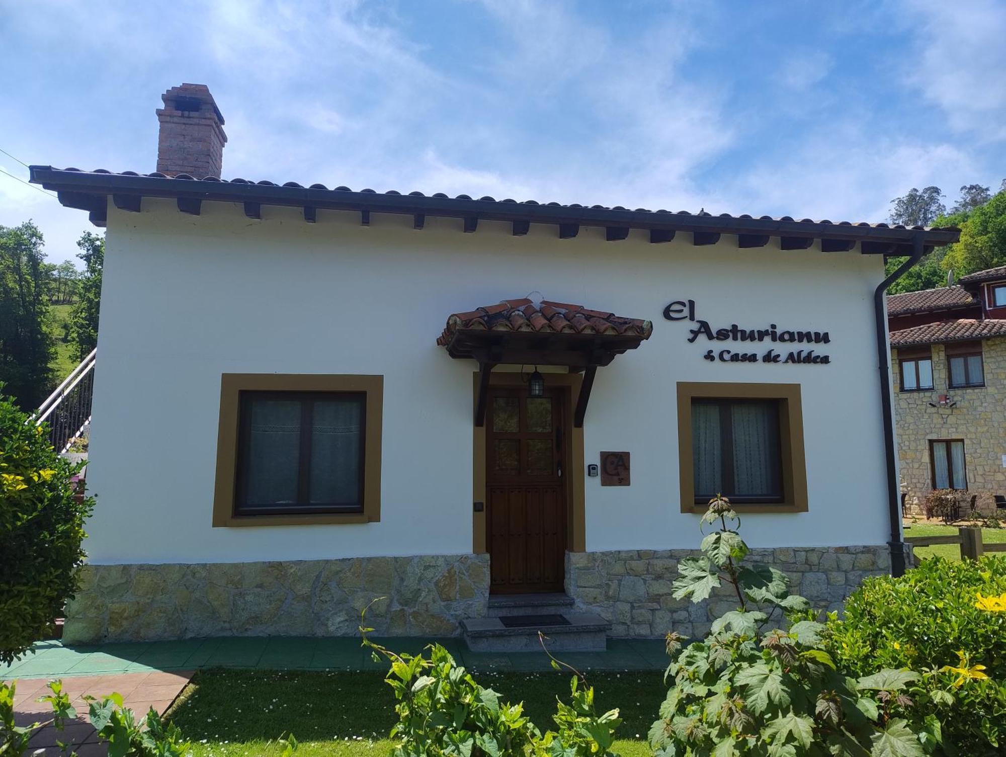 El Asturianu Villa Onís Exterior foto