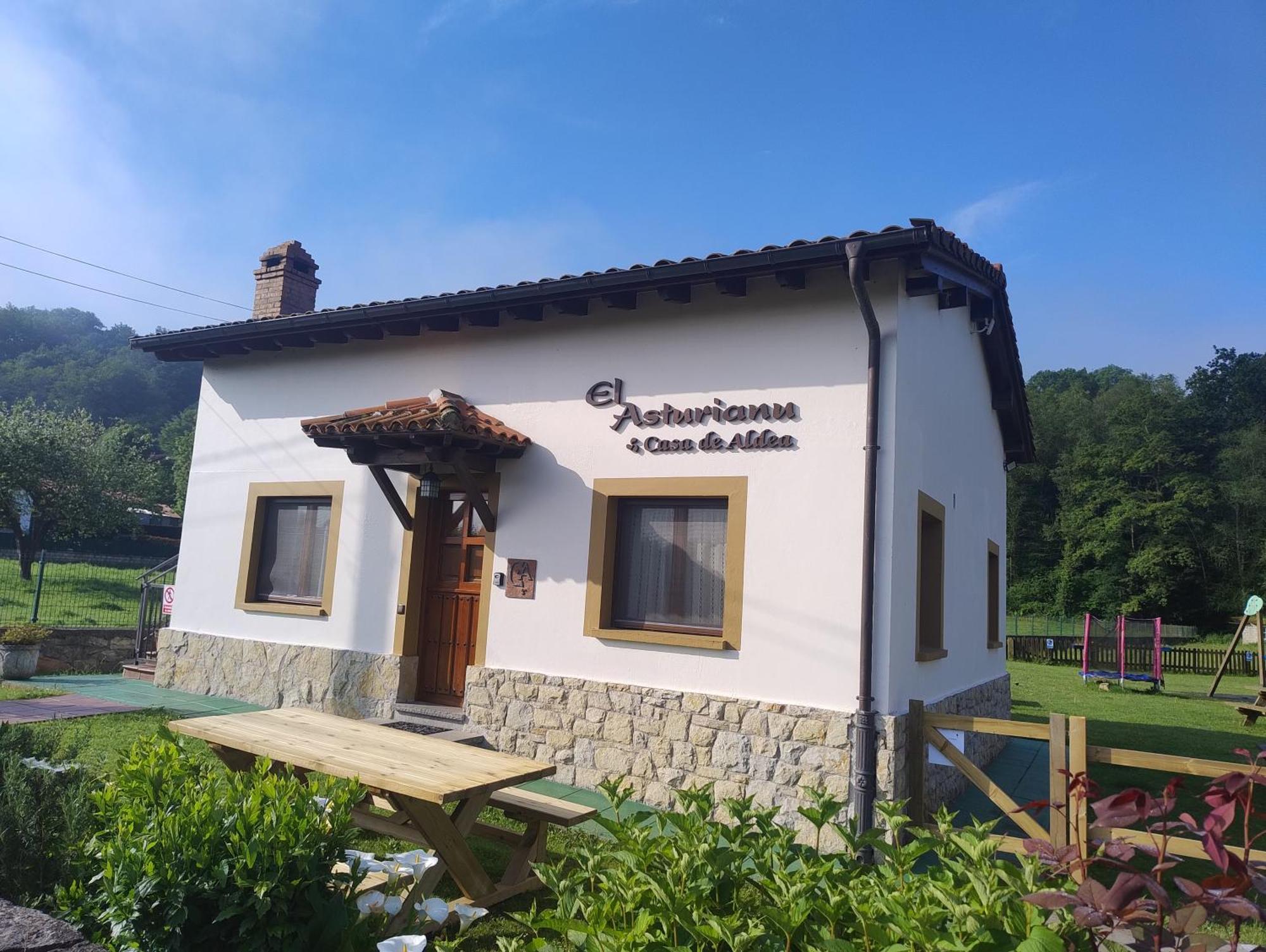 El Asturianu Villa Onís Exterior foto